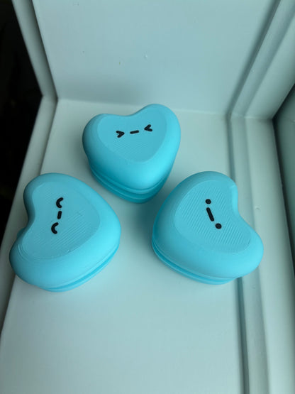Macaroon Heart Clicker (Blue)