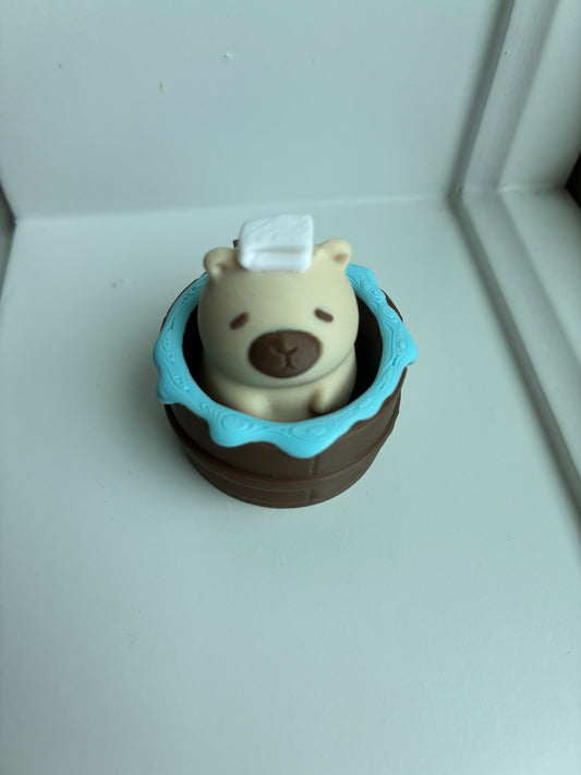 Bathing Capybara Clicker